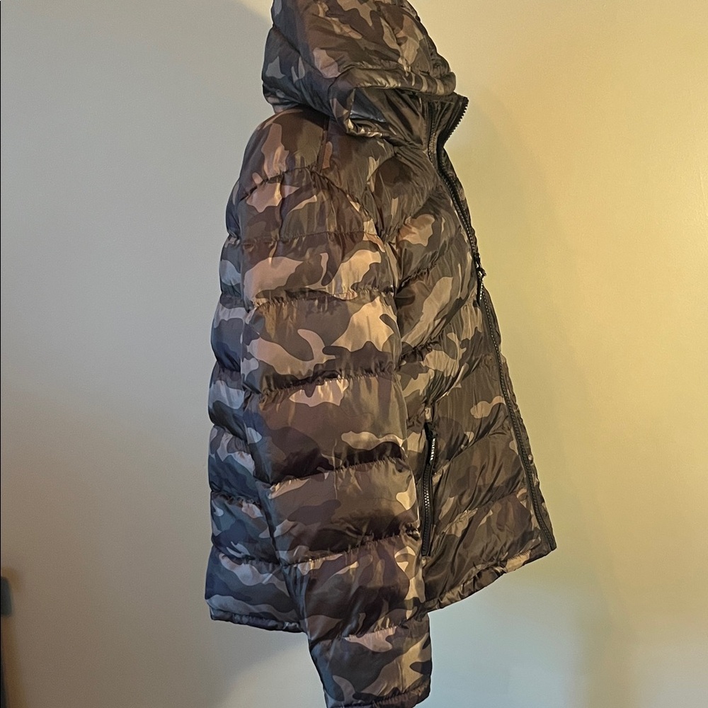 Tommy Hilfiger Camo Puffer Jacket NWOT - Picture 9 of 12